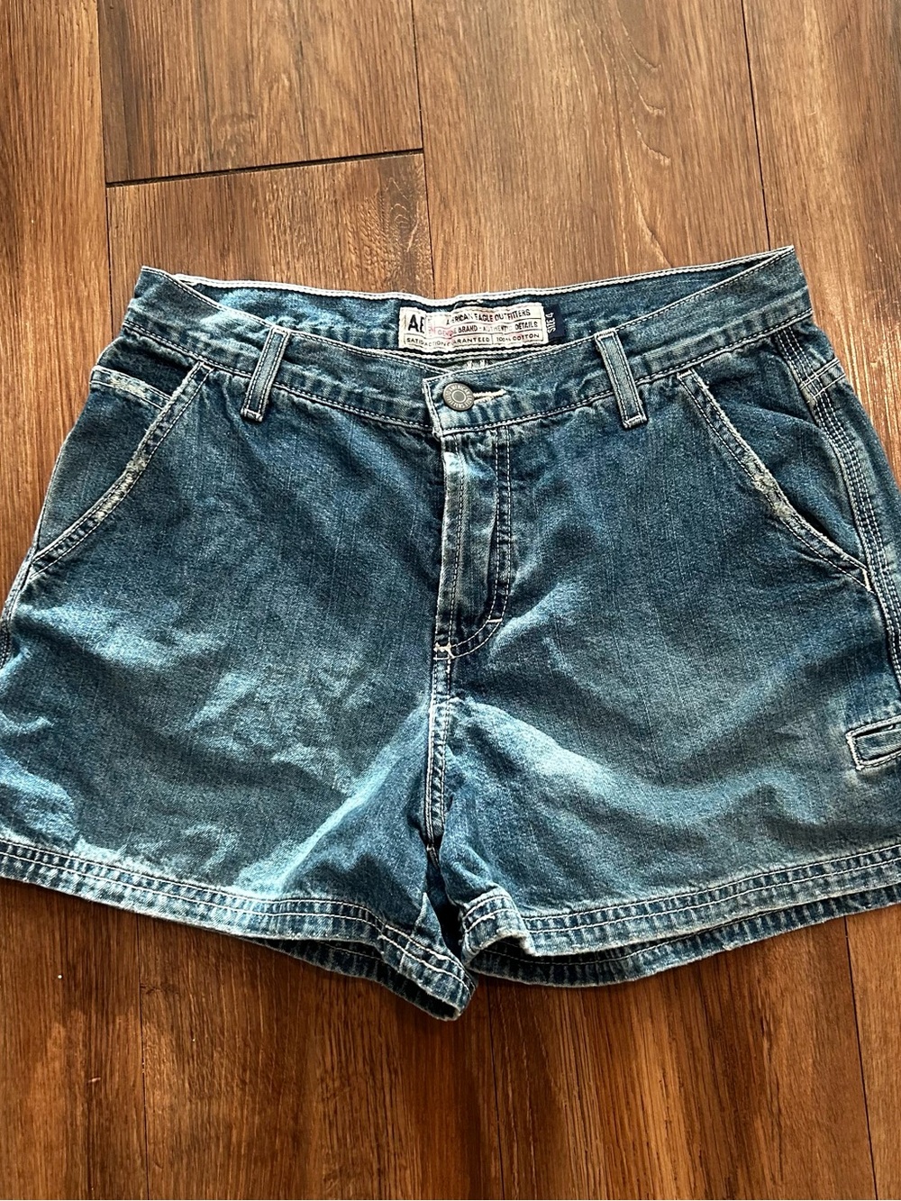 American Eagle Vintage High Rise Shorts Sz 4 Blue Denim